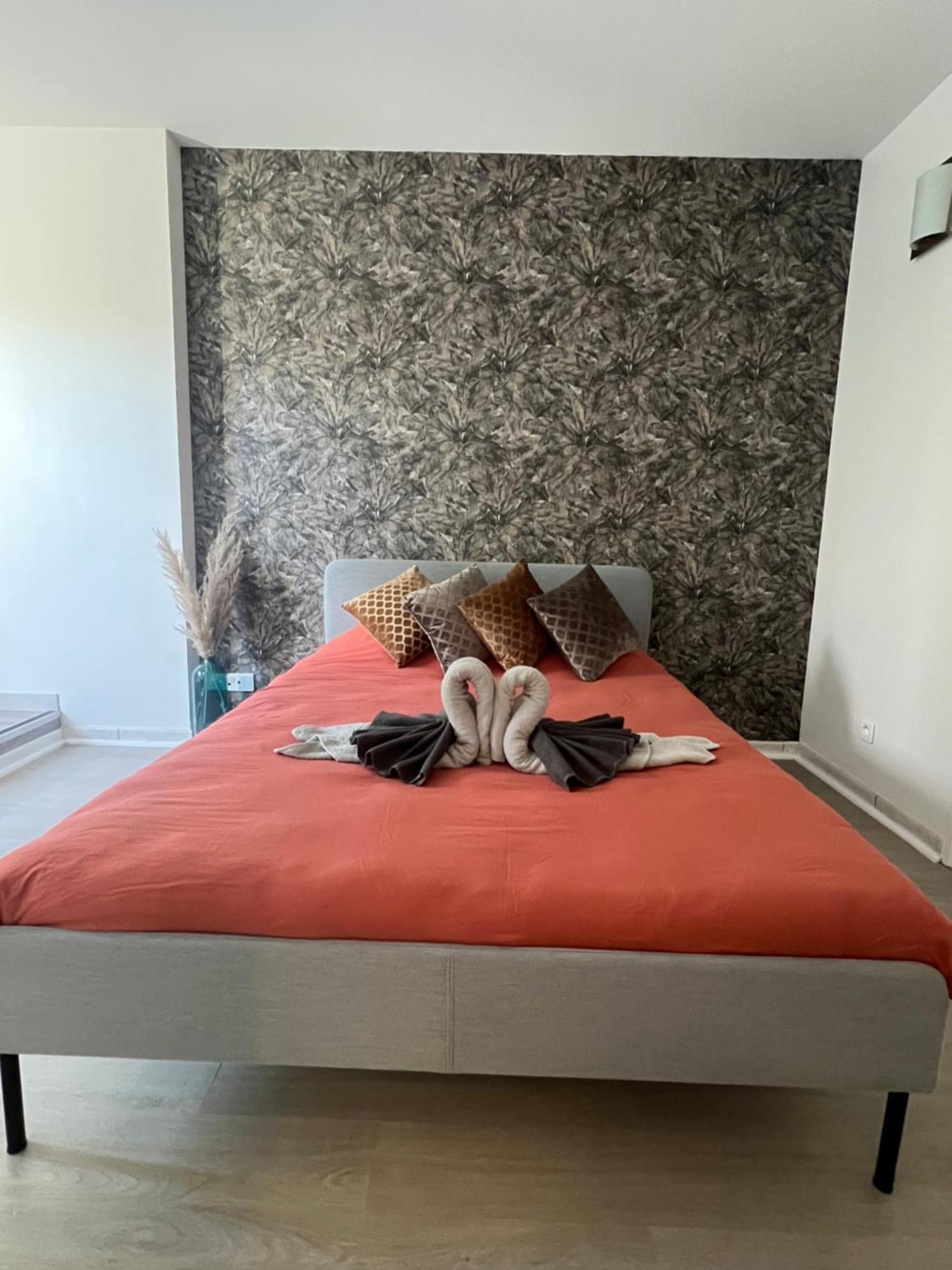 House Of Spa Privatif - Jaccuzi Et Sauna Livry-Gargan Εξωτερικό φωτογραφία